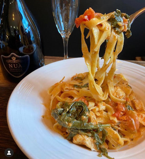 TOTO Newport: Pizza or Pasta + Side for £14.95 – All Day Dining Deal