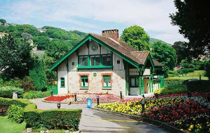 Ventnor Tee in the Park – Putting Green & Cream Tea Offer